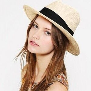 NWT H&M Medium (54) Straw Fedora with Black Ribbon